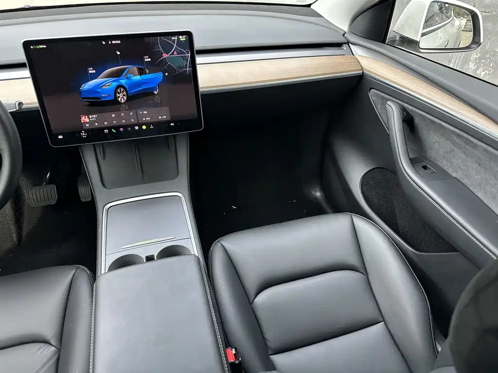 Tesla Model Y 2022 — фото 17