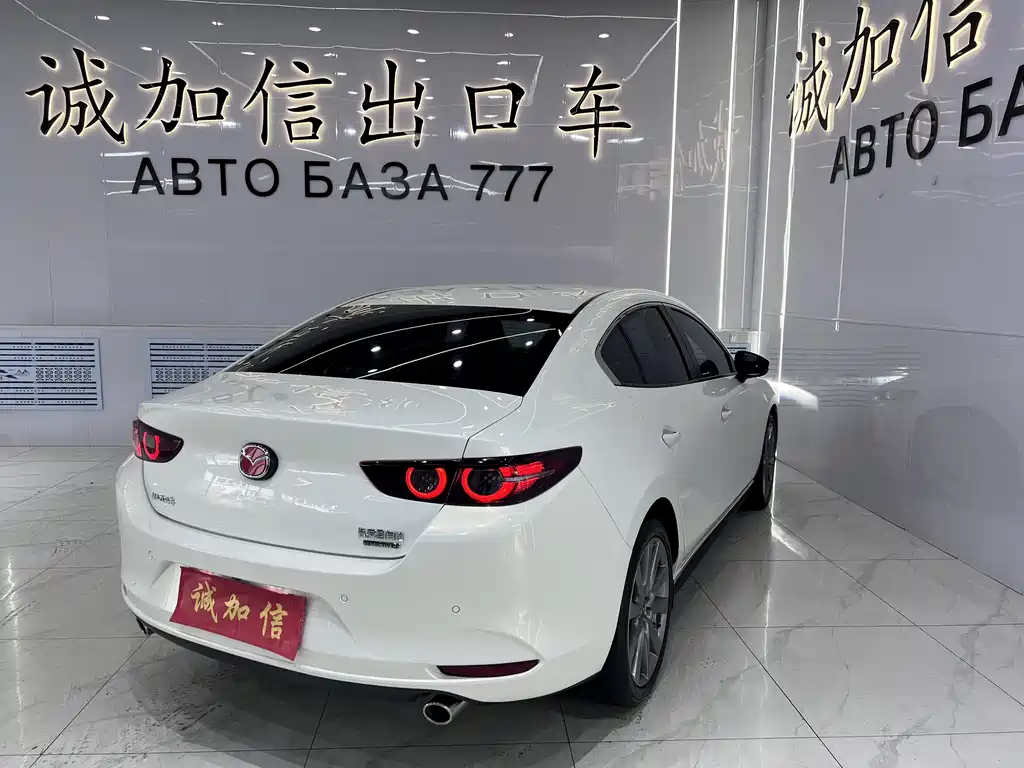 Mazda 3 Axela 2022