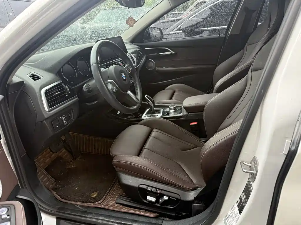 BMW 1 Series 2023