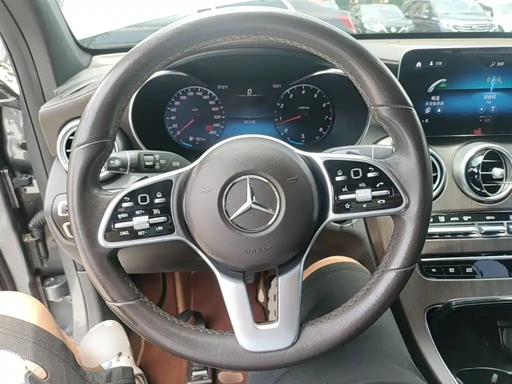 Mercedes-Benz GLC 2021 — фото 11