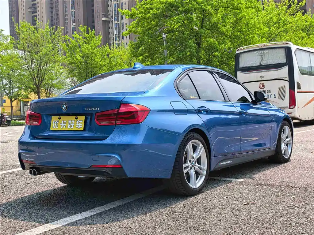 BMW 3 Series 2016 — фото 40