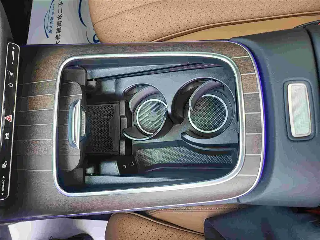Mercedes-Benz E-Class 2024 — фото 11