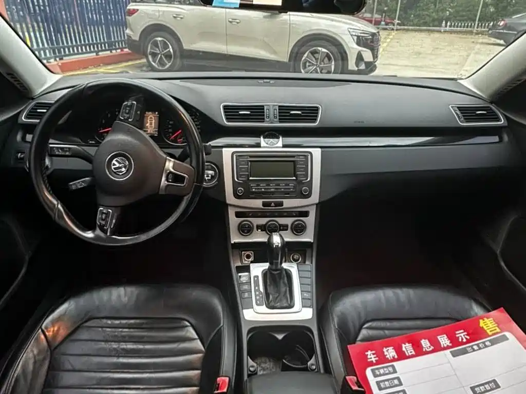 Volkswagen Magotan 2013