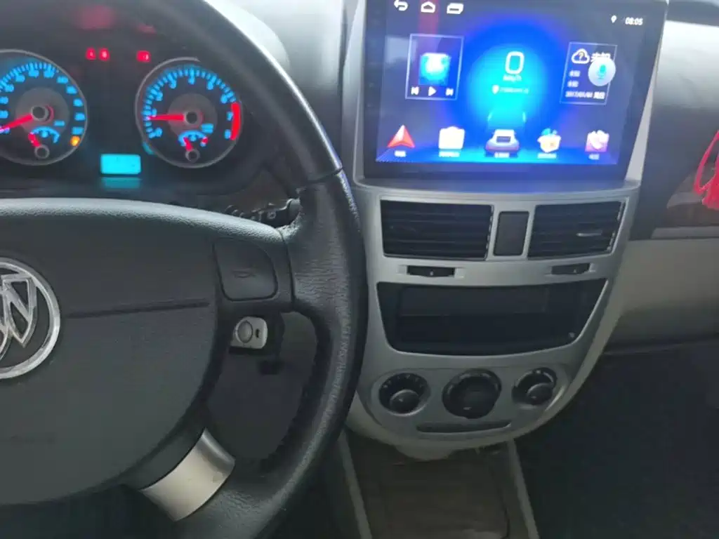 Buick Excelle 2015 — фото 10