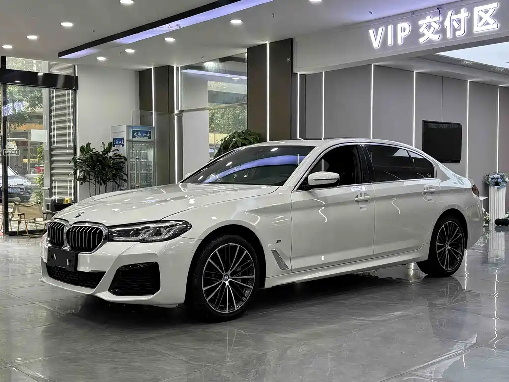 BMW 5 Series 2022