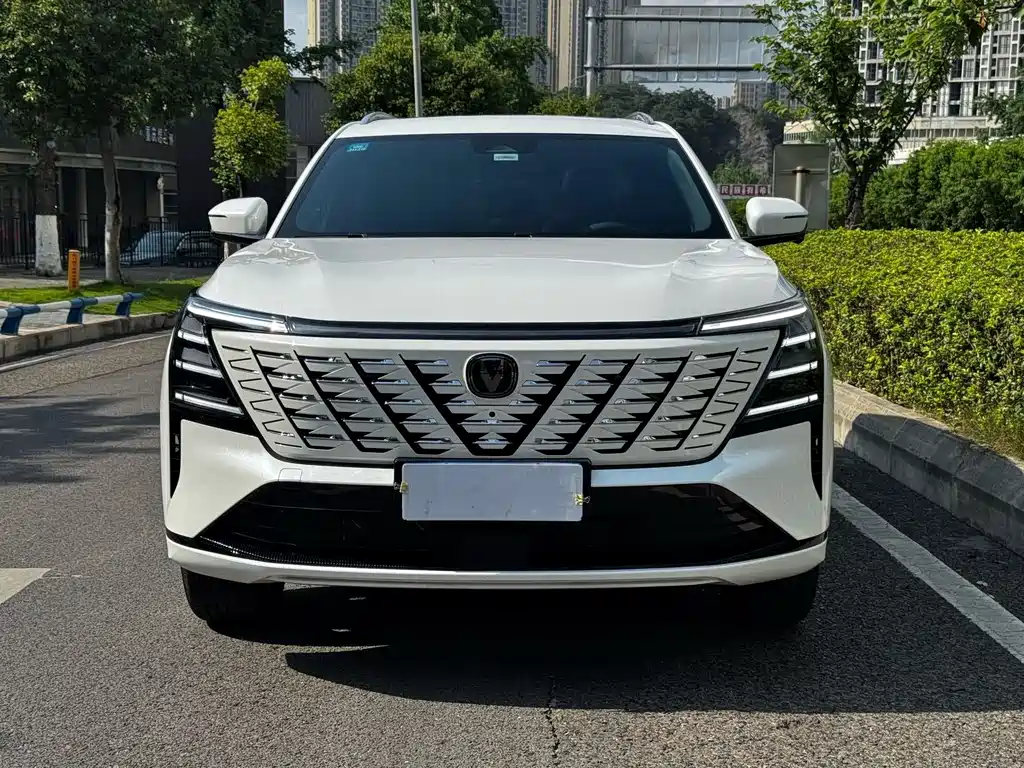 Changan CS75 PLUS 2026 — фото 2