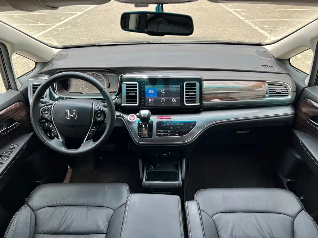 Honda Elysion 2019 — фото 17