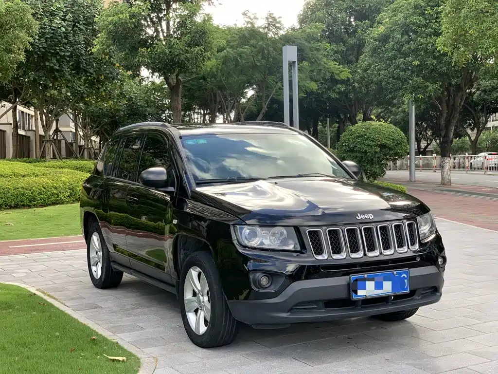 Jeep Compass 2015 — фото 3