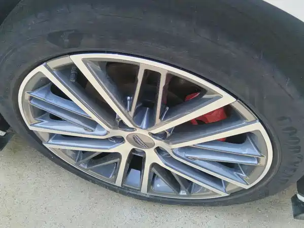 Geely Xingrui 2022