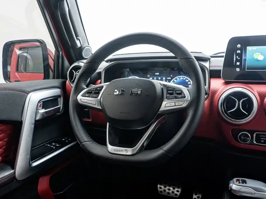 BAIC BJ40 2023 — фото 18