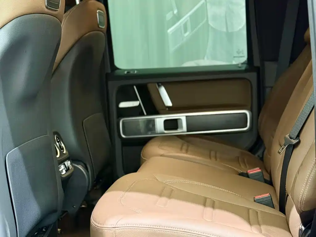 Mercedes-Benz G-Class 2023 — фото 19