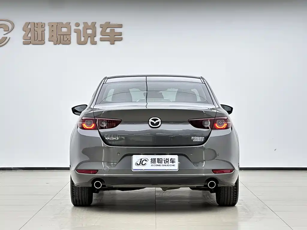 Mazda 3 Axela 2023 — фото 14