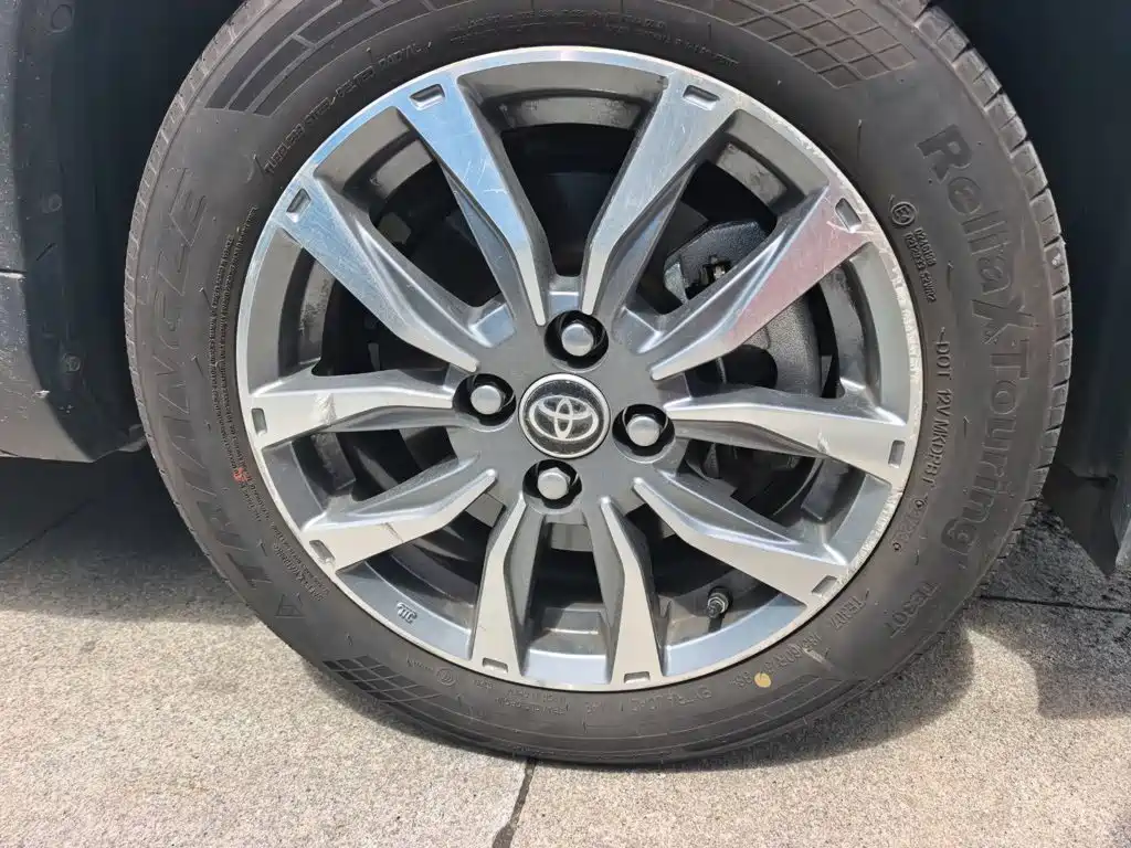 Toyota Yaris L 2021 — фото 24