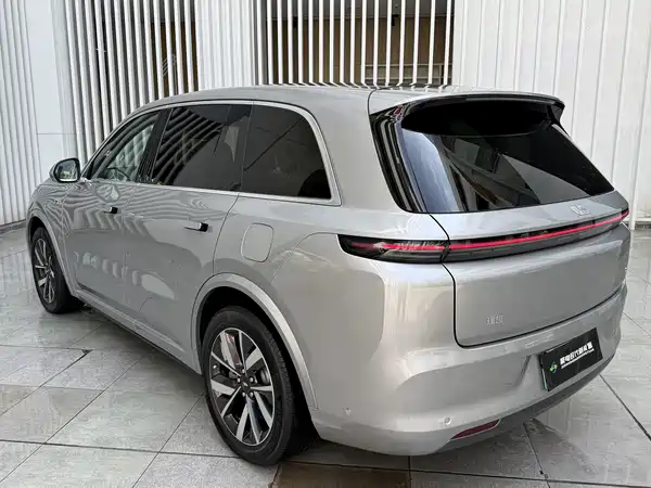 Li Auto L8 2022