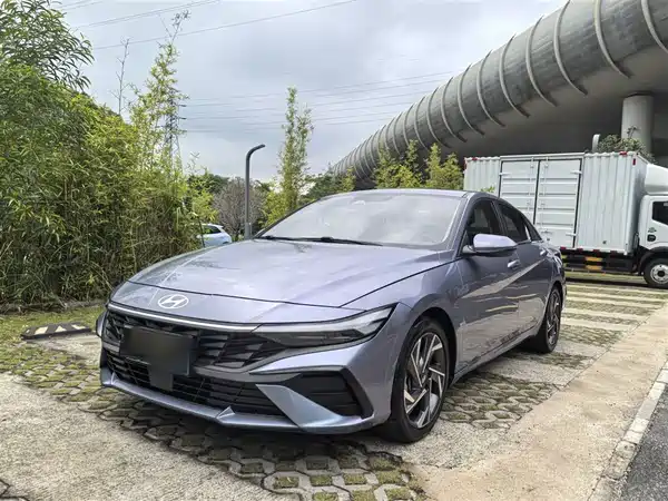 Hyundai Elantra 2023
