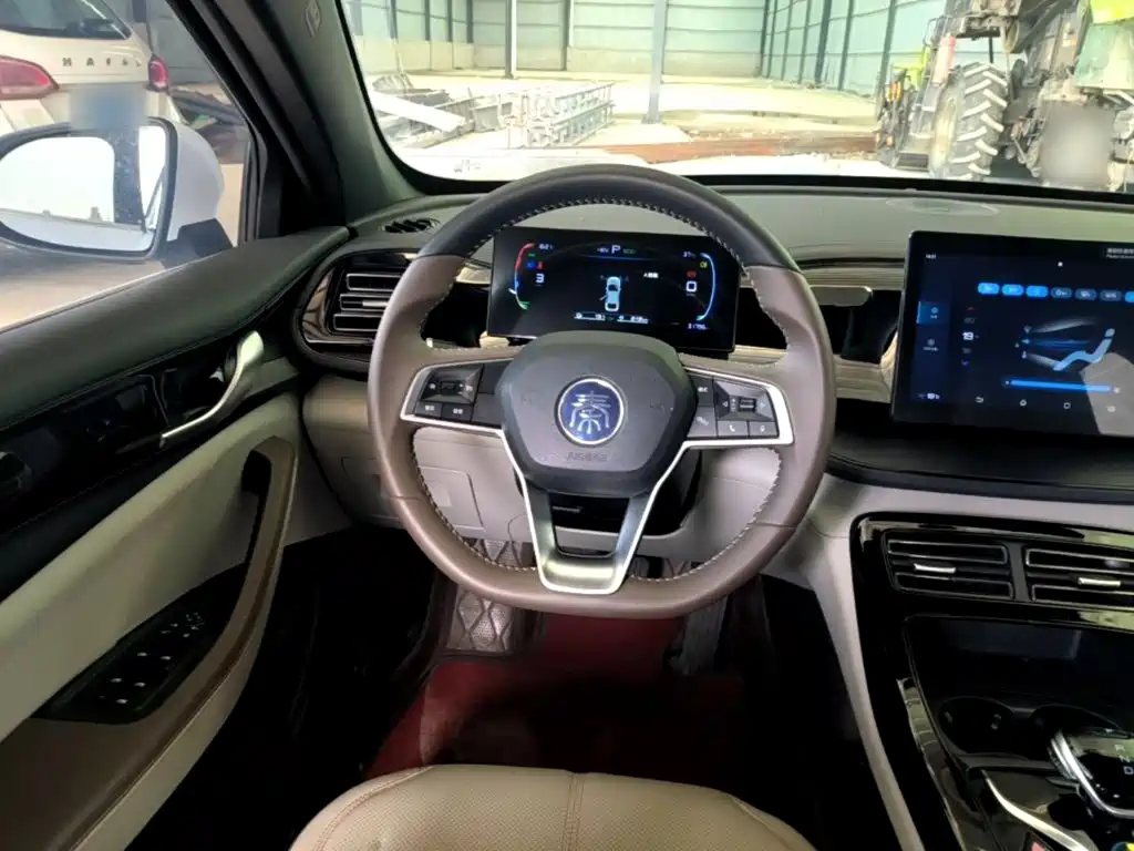 BYD Qin PLUS 2025 — фото 11