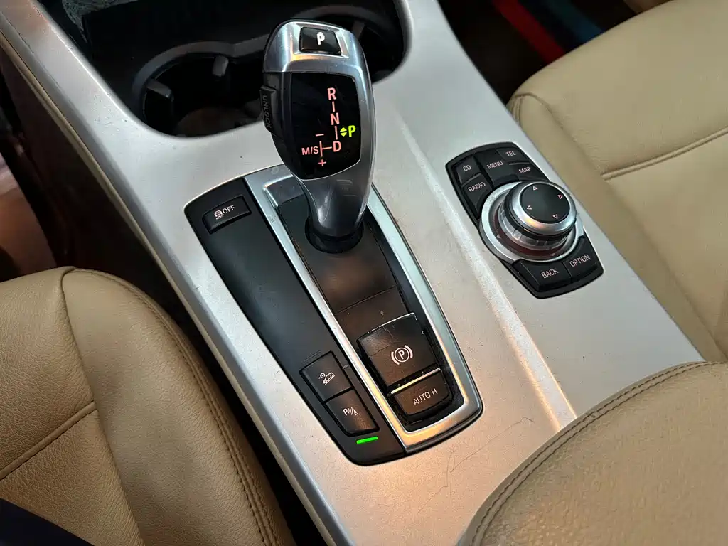 BMW X3 2012 — фото 12