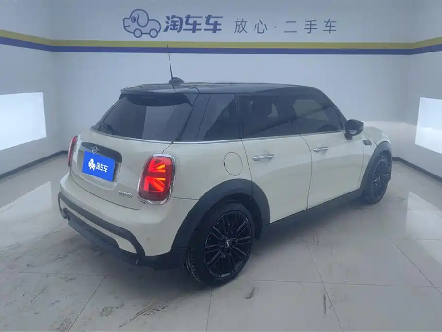 MINI MINI 2022