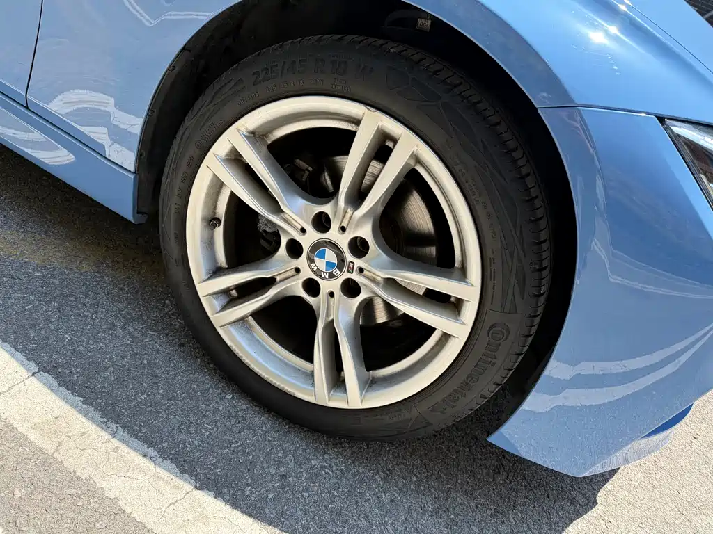 BMW 3 Series 2019 — фото 15