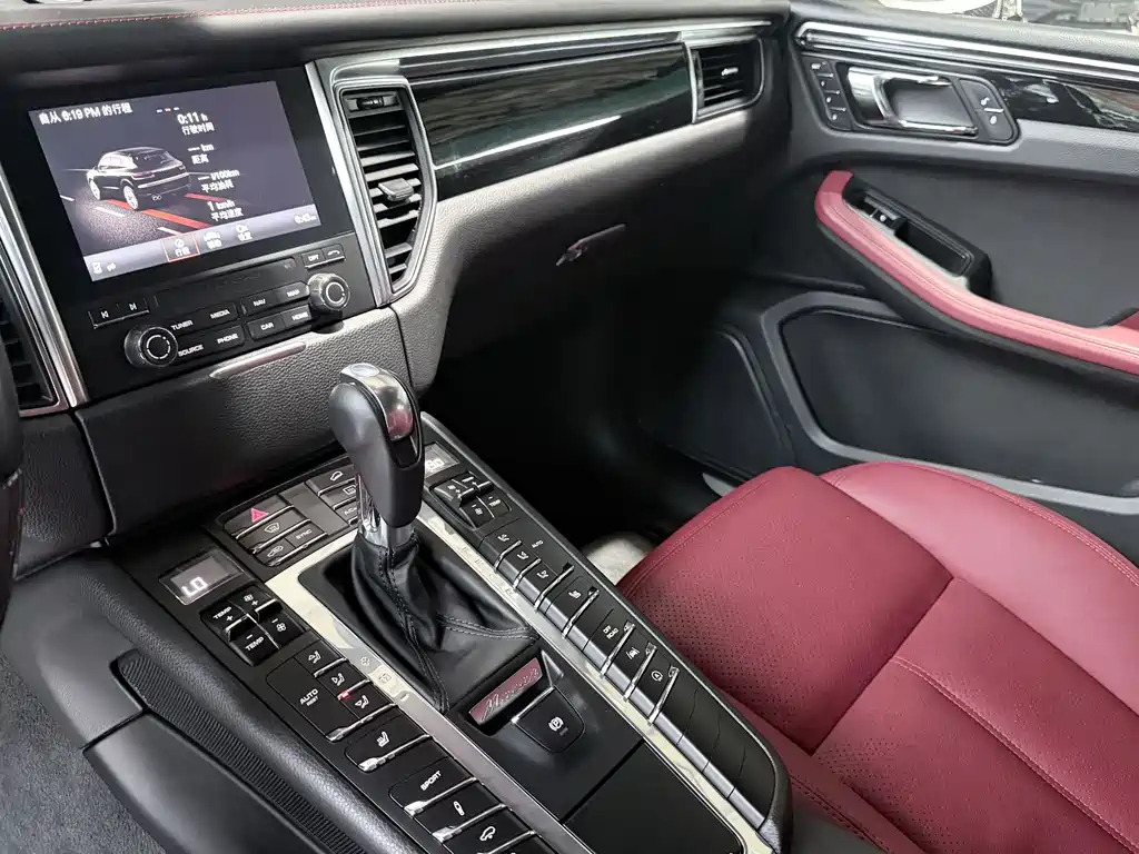 Porsche Macan 2017 — фото 4