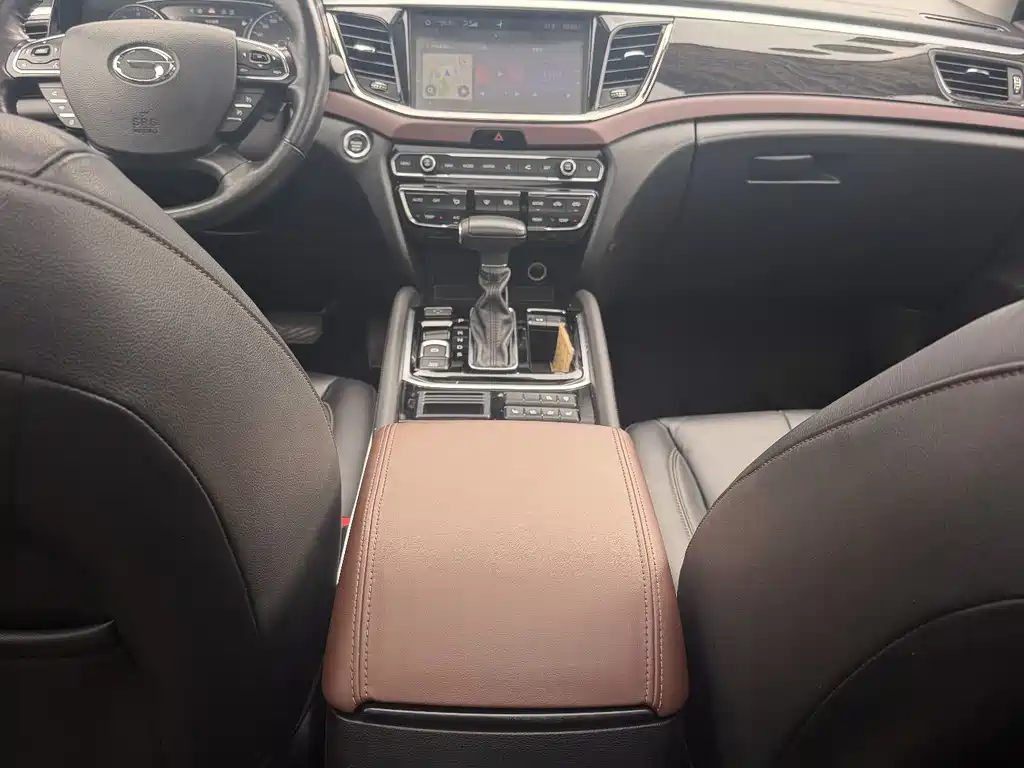 GAC Motor Trumpchi GS8 2019 — фото 9