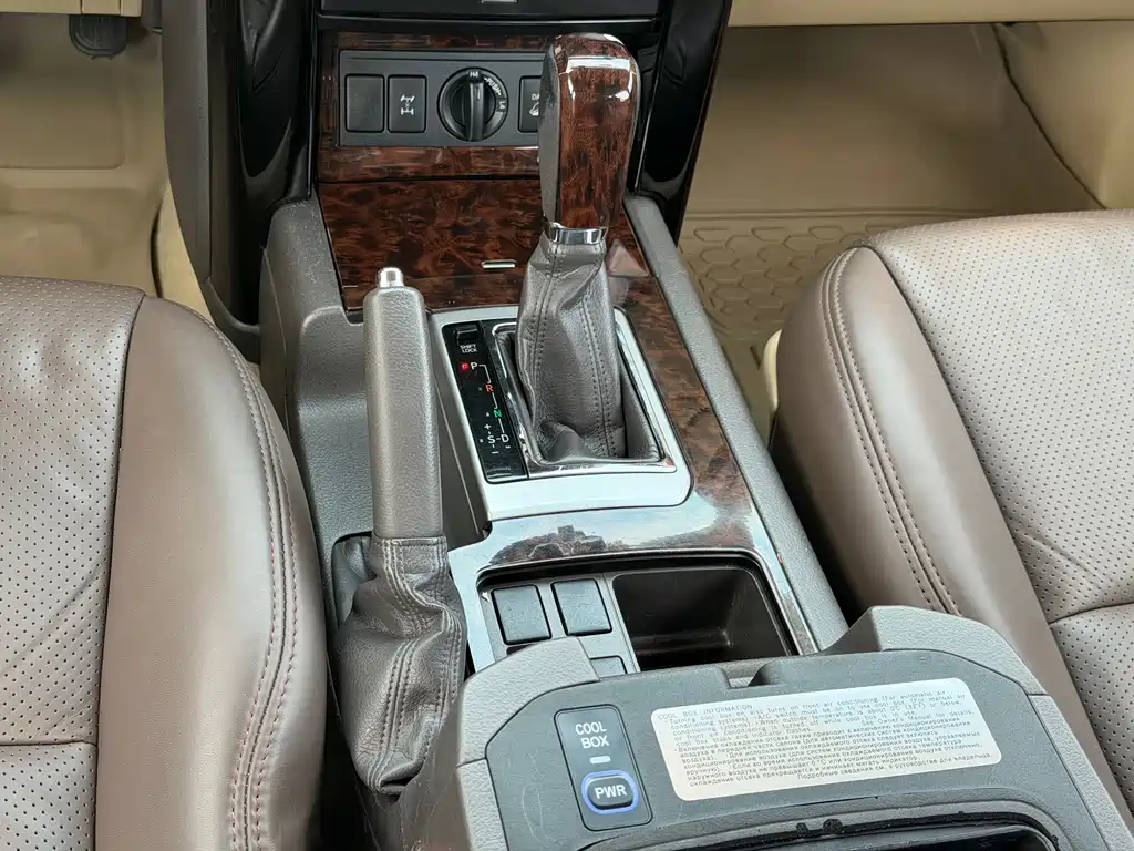 Toyota Prado 2015 — фото 11