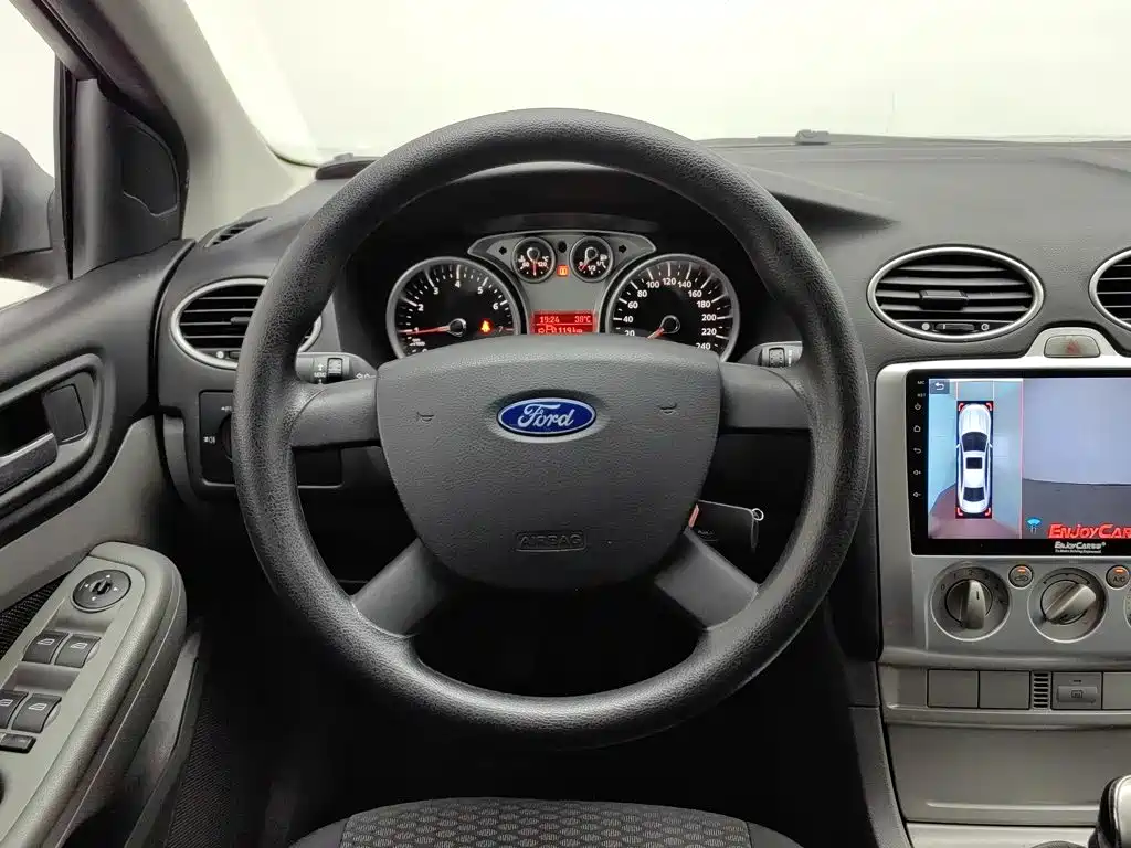 Ford Focus 2013 — фото 11