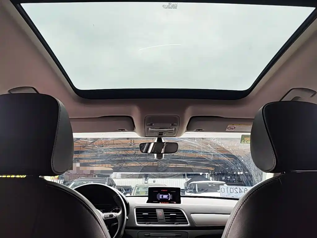 Audi Q3 2018 — фото 18
