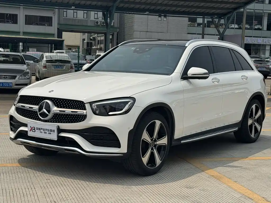 Mercedes-Benz GLC 2022 — фото 1