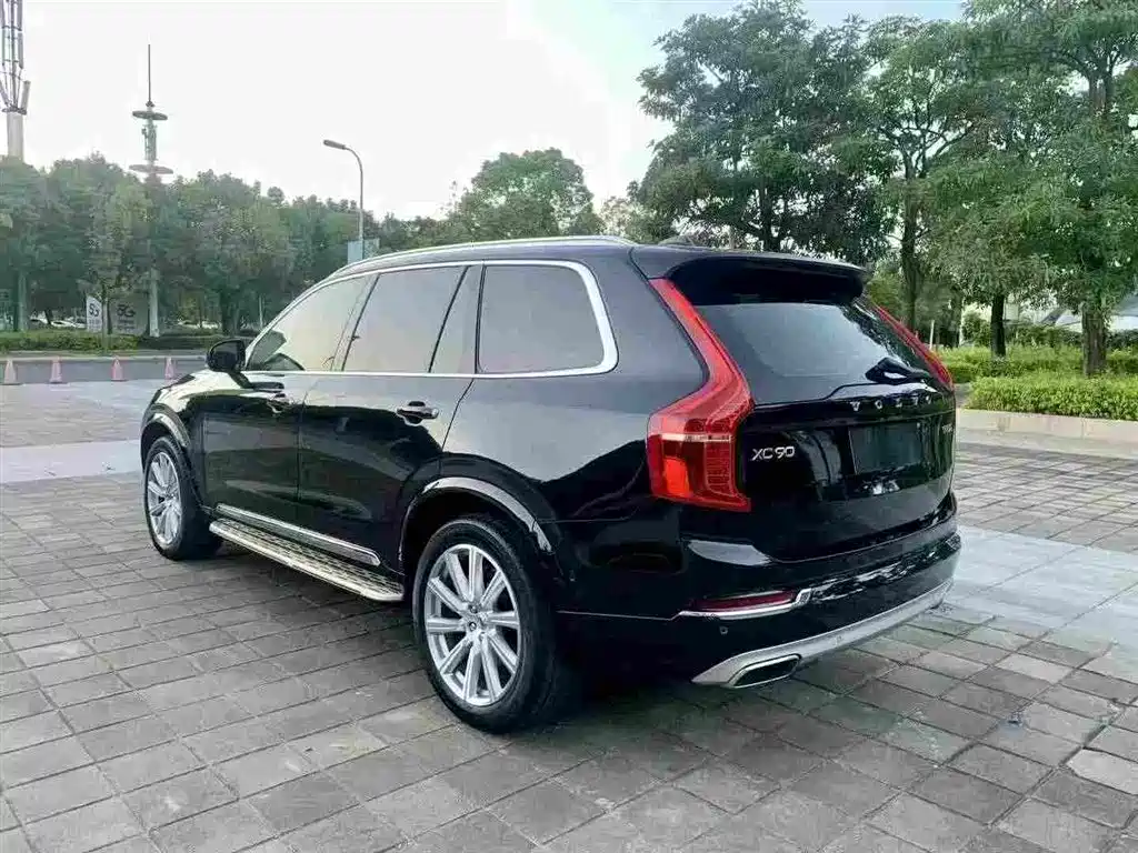 Volvo XC90 2016 — фото 9