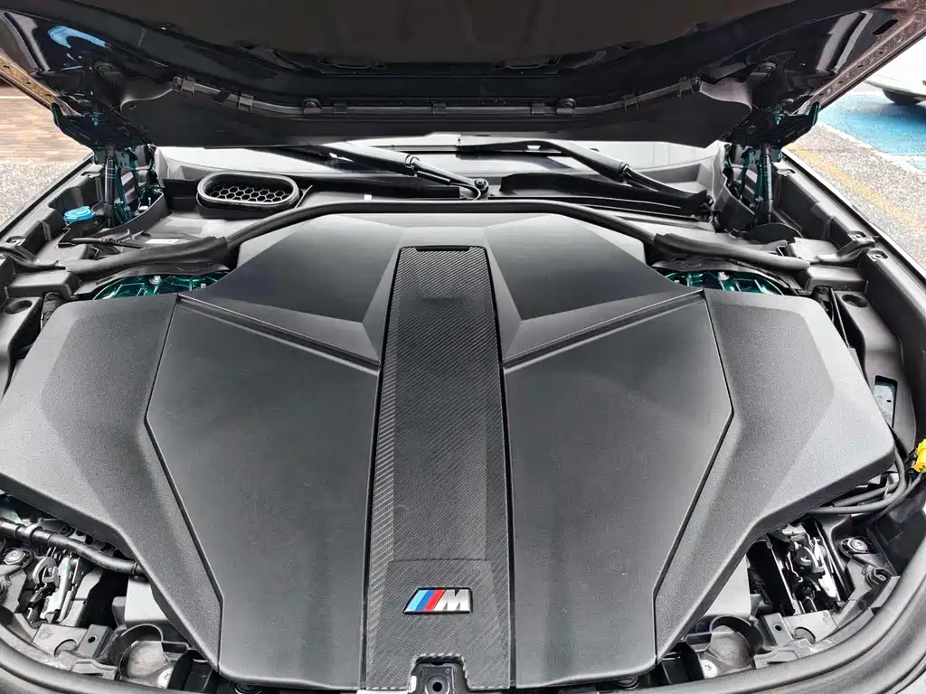BMW i7 M70L 2024 — фото 20