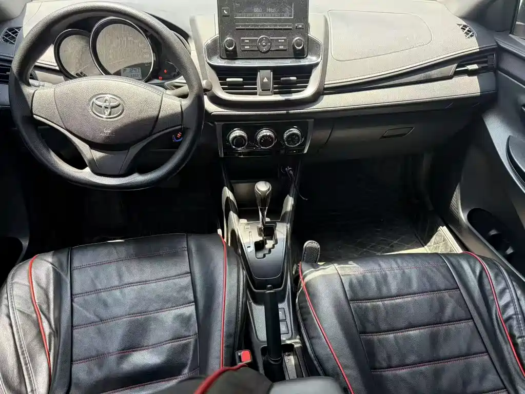 Toyota Yaris L 2020