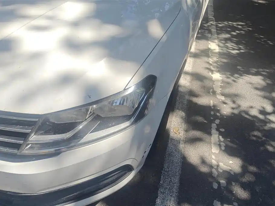 Volkswagen Lavida 2015