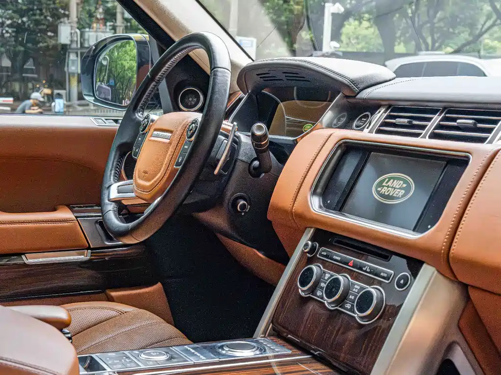 Land Rover Range Rover 2015 — фото 16