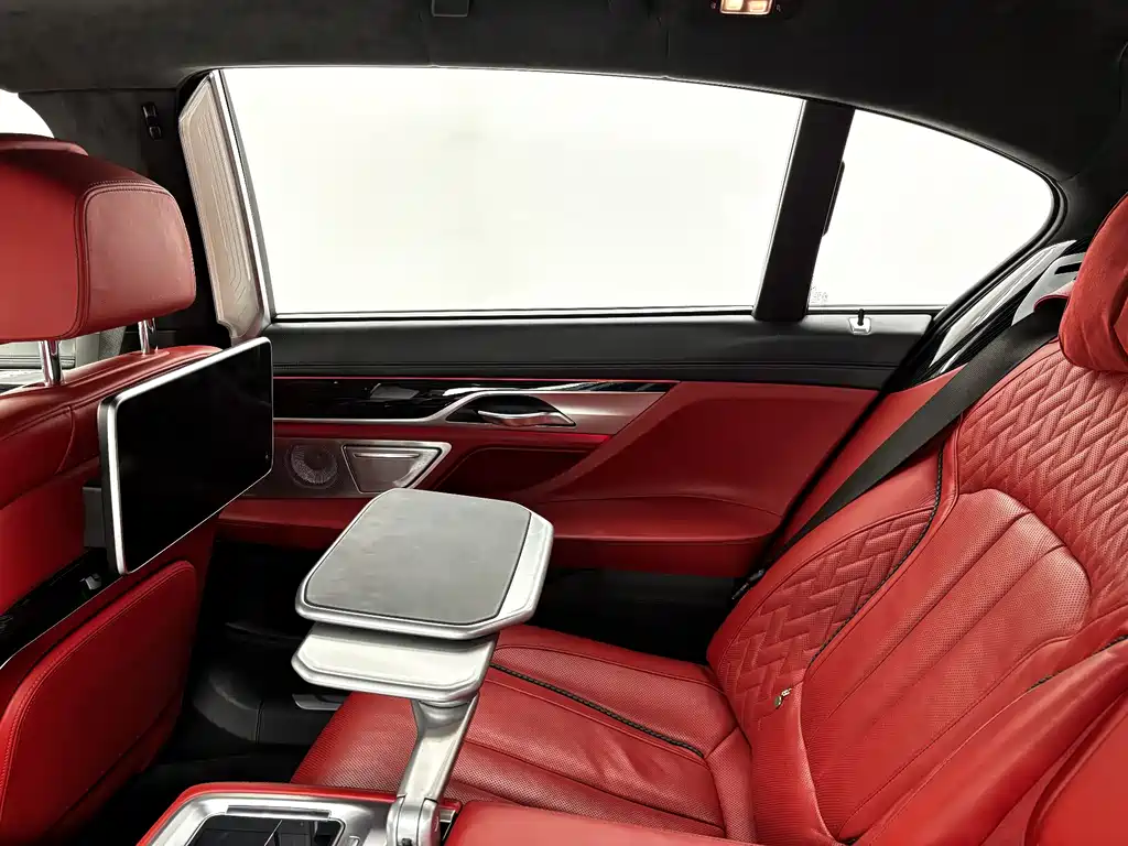 BMW 7 Series 2020 — фото 12