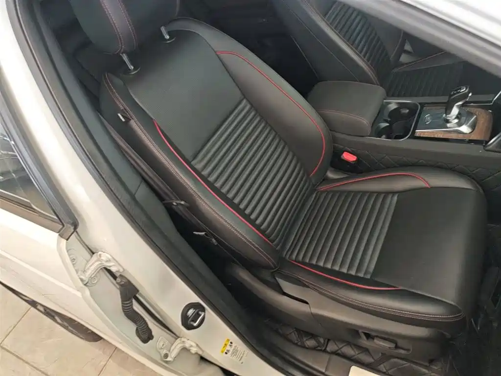 Land Rover Discovery Sport 2020 — фото 24