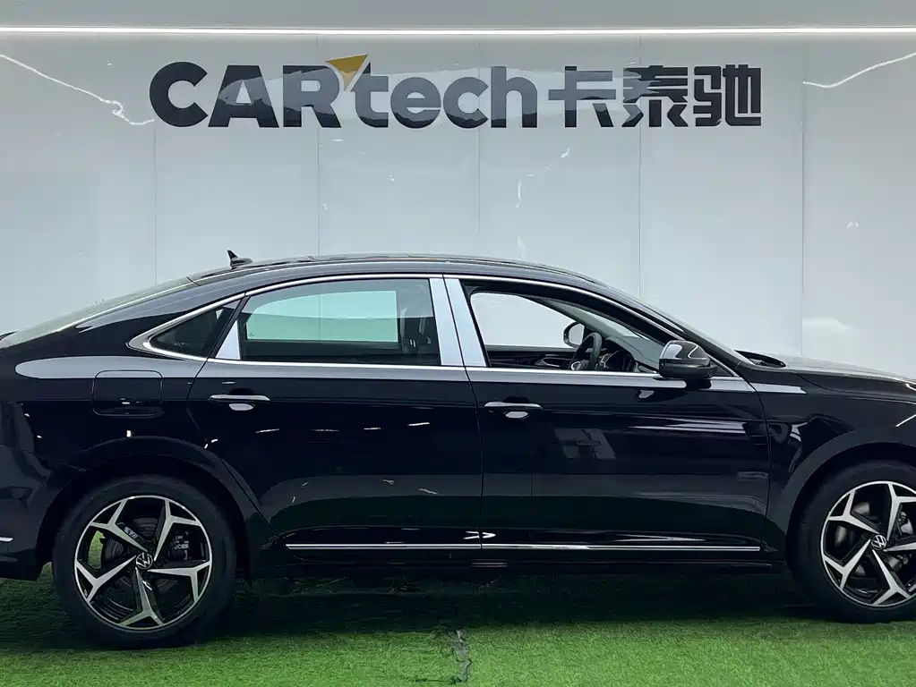 Volkswagen Passat — фото 4