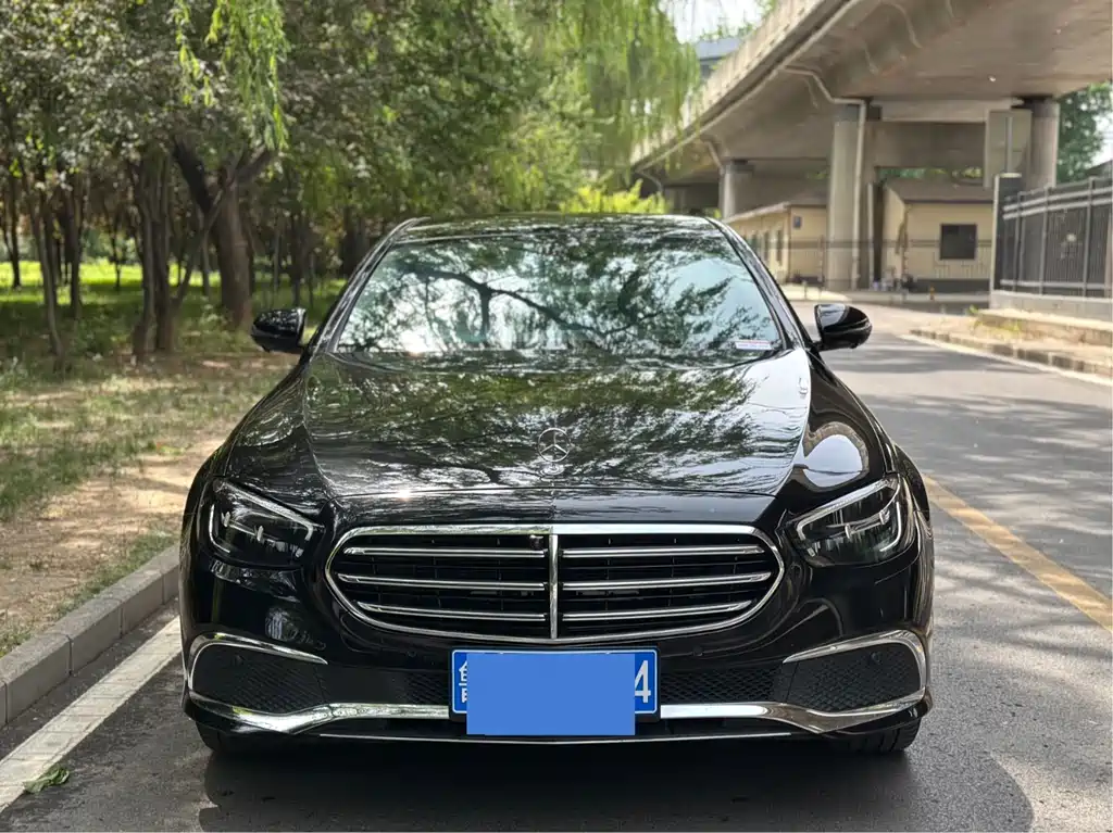 Mercedes-Benz E-Class 2023 — фото 2
