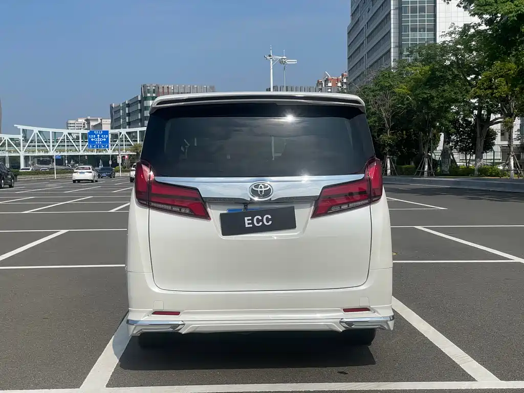 Toyota Alphard 2012 — фото 6