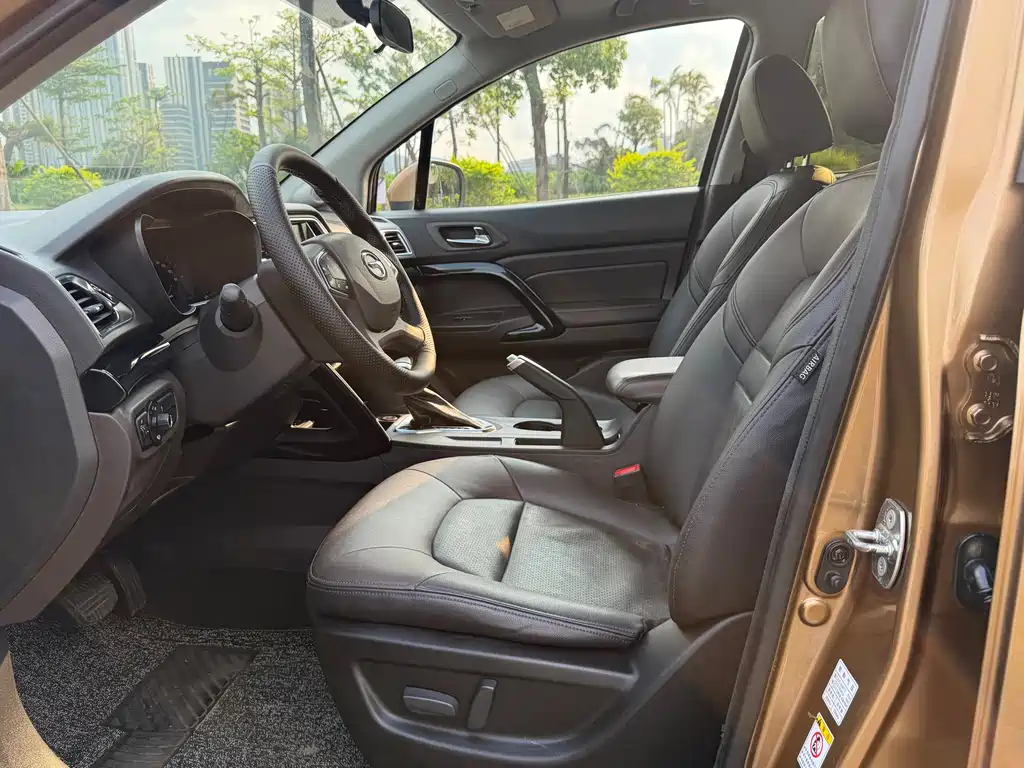 GAC Motor Trumpchi GS4 2015 — фото 9