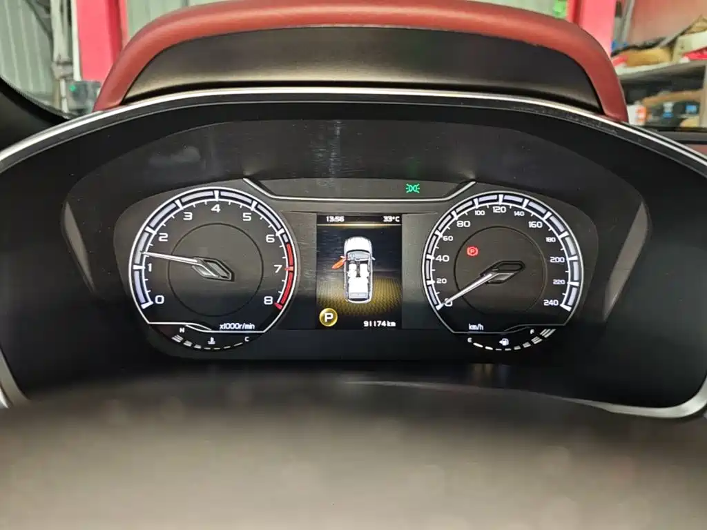 Geely Binyue 2020 — фото 12