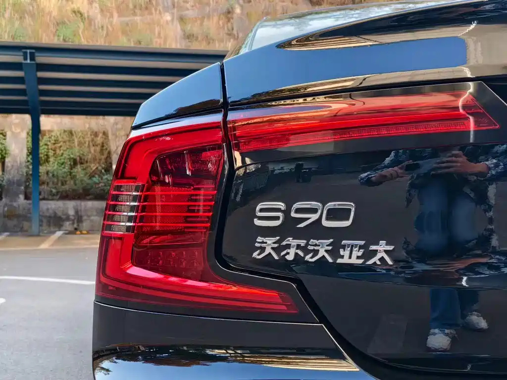 Volvo S90 2023 — фото 18