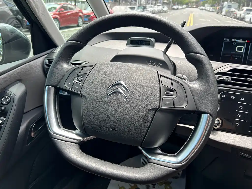 Citroën C4 PICASSO 2017 — фото 21