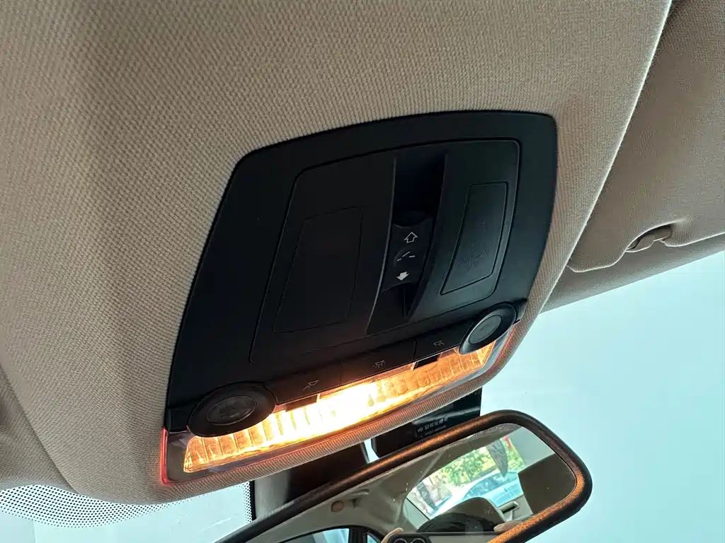 BMW 7 Series 2012 — фото 12