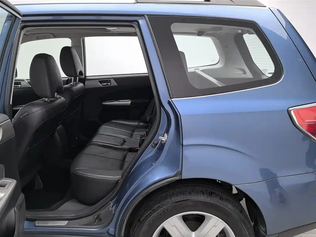 Subaru Forester 2010 — фото 15