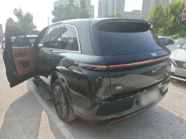 Li Auto L8 2024