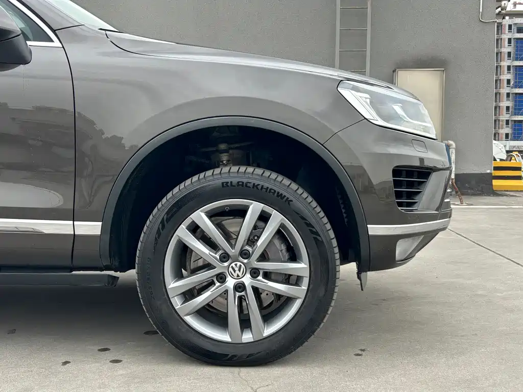 Volkswagen Touareg 2018 — фото 14