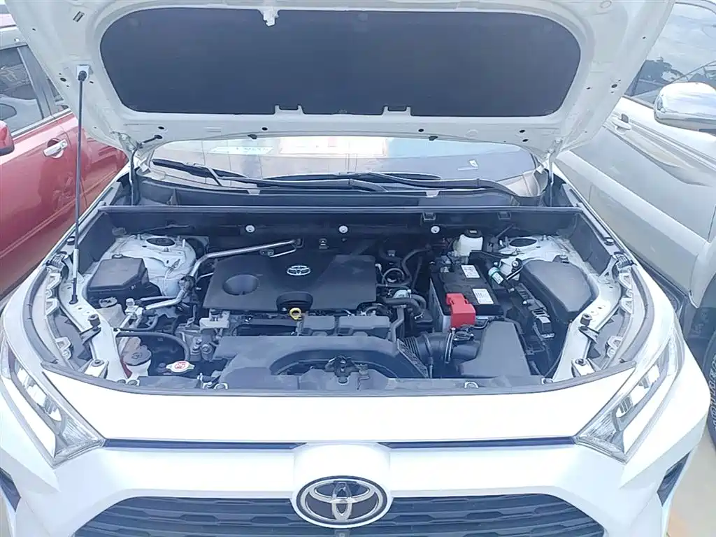 Toyota RAV4 2020 — фото 20