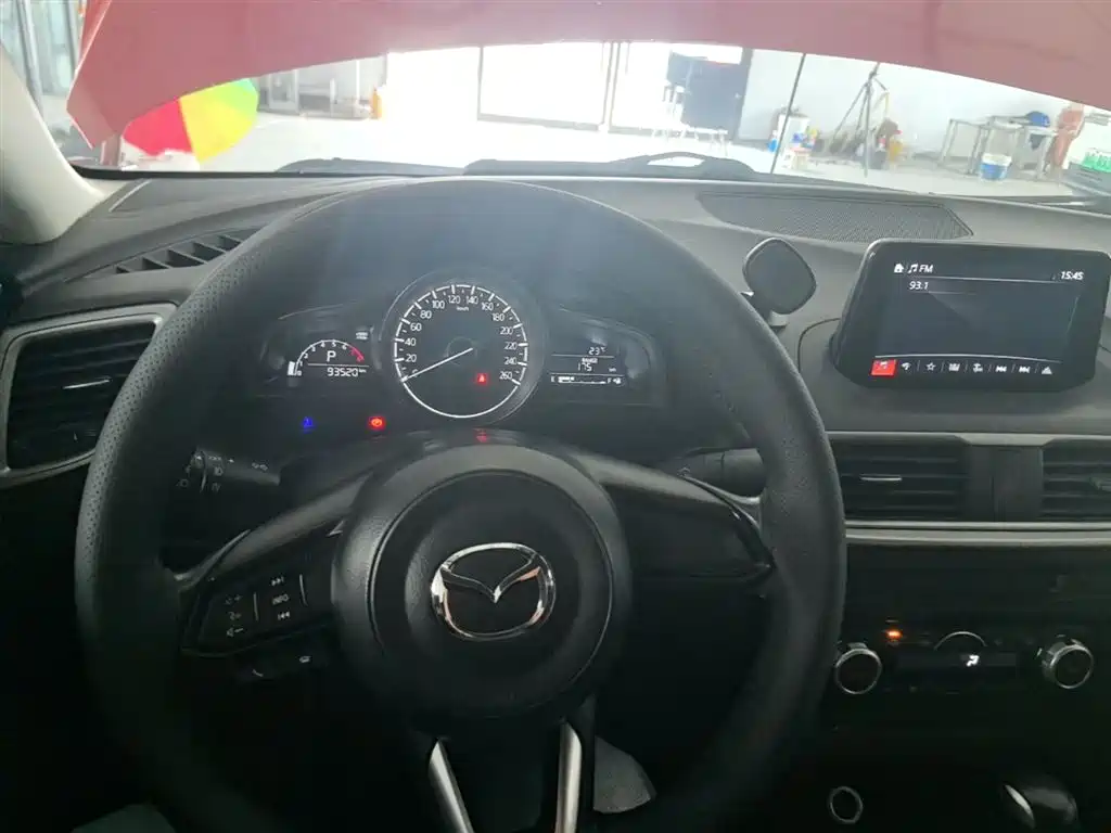 Mazda 3 Axela 2018 — фото 10