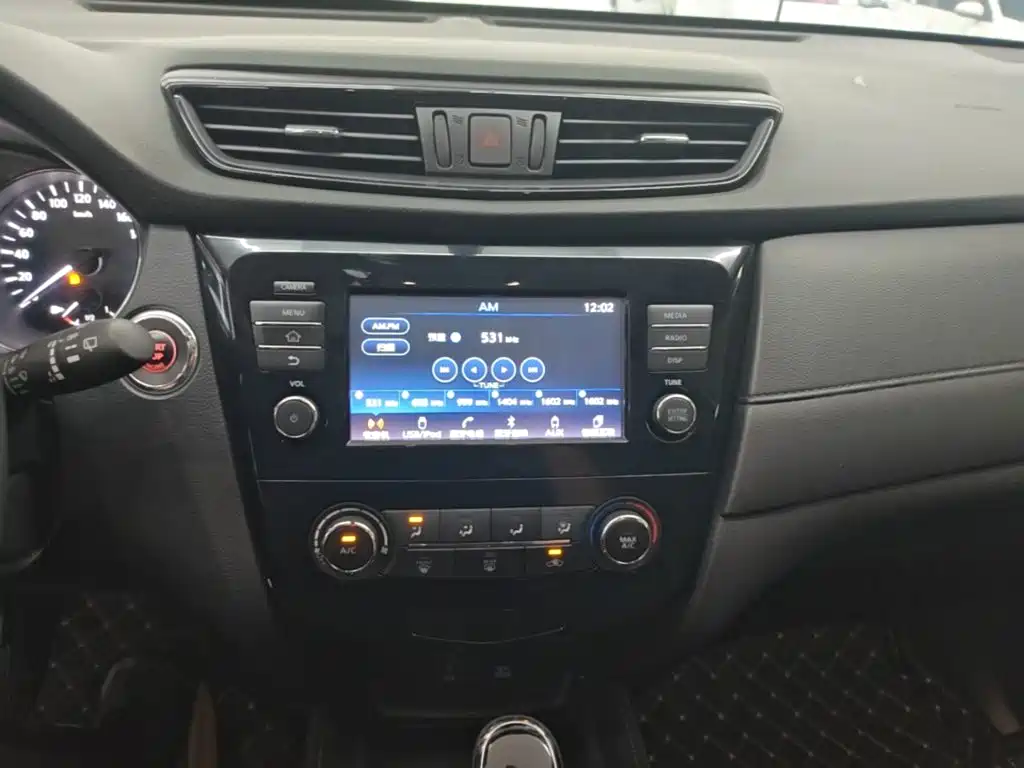 Nissan X-Trail 2018 — фото 13